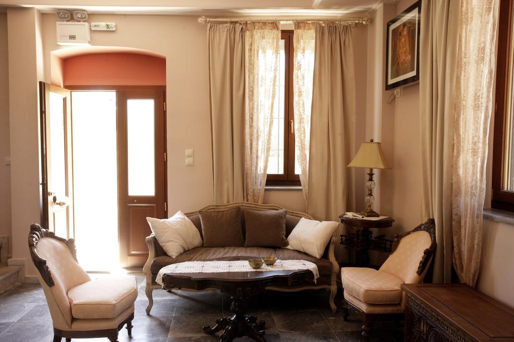 Traditional Hotel Ianthe Véssa Buitenkant foto