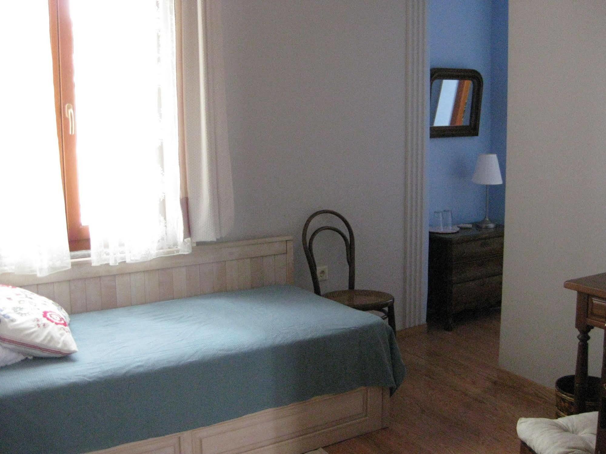 Traditional Hotel Ianthe Véssa Buitenkant foto